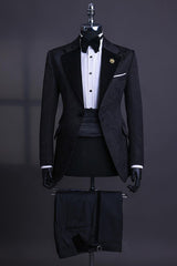 Alistair Dark Purple Peaked Lapel Three Pieces Chic Prom Men Suits