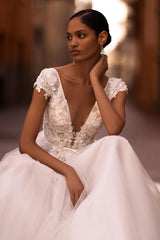 Vintage Hochzeitskleider A Linie  V Ausschnitt Brautkleid mit Spitze