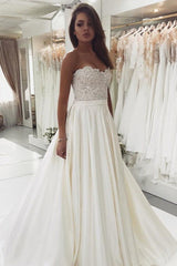 Kaufen Sie Designer Brautkleider A Linie online bei babyonlinedress.de. Hochzeitskleider Mit Spitze für Sie zur Hochzeit online.