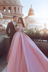 Thekleid.de als Weltmarktführer im Online-Einzelhandel, bietet eine große Auswahl an Hochzeitskleidern, Abendkleidern für Abendkleider, Kleidern für besondere Anlässe und Abiballkleider in hoher Qualität und zu erschwinglichen Preisen.