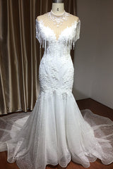 Bestellen Sie Wunderschöne Hochzeitskleider Meerjungfrau Spitze online bei babyonlinedress.de. Brautkleider Luxus für Sie zur Hochzeit gehen.