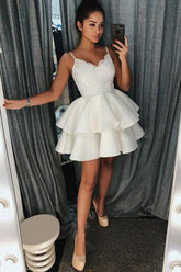 Finden Sie Elegante Cocktailkleider Kurz Lang online bei Thekleid.de. Abiballkleider Schwarz für Sie zum abiball gehen.