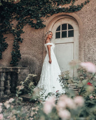 Bestellen Sie Designer Hochzeitskleider A Linie Spitze online bei babyonlinedress.de. Brautmoden Online für Sie zur Hochzeit gehen.