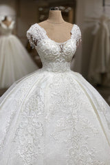 Designer Ihre Hochzeit bei babyonlinedress.de mit Elegante Brautkleider A Linie. Luxus Hochzeitskleider Mit Glitzer für Sie zur Hochzeit.