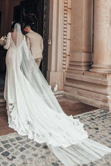 Bestellen Sie Wunderschöne Brautkleider mit Ärmel online bei babyonlinedress.de. Meerjungfrau Hochzeitskleider Spitze nach maß mit Hocher qualität bekommen.