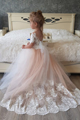 Kaufen Sie bei babyonlinedress.de Schöne Blumenmädchenkleider Rosa online. Blumenmädchenkleid mit Spitze aus tüll zur Hochzeit gehen.