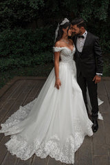 Finden Sie Elegante Hochzeitskleider A linie online bei babyonlinedress.de. Tüll Brautkleid mit Spitze für Sie zur Hochzeit gehen.