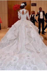 Hier können sie Luxus Brautkleider Mit Ärmel online bei babyonlinedress.de kaufen. Hochzeitskleider Prinzessin mit Schleppe für Sie zur Hochzeit mit hocher Qualität online.