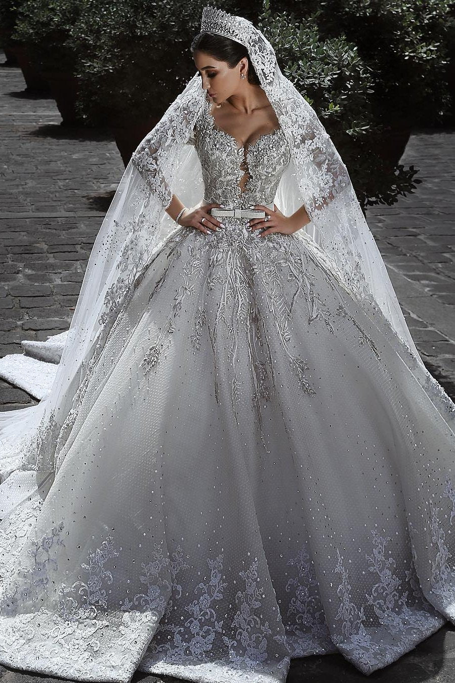 Kaufen Sie Luxus Brautkleid A Linie online bei babyonlinedress.de. Hochzeitkleider Spitze Mit Perlen für Sie zum hochzeit online.