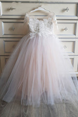 Kaufen Sie Elegante Blumenmädchenkleider mit Günstig pries. Rosa Blumenmädchenkleid Spitze aus Tüll zur Hochzeit gehen.