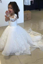 Bestellen Sie Blumenmädchenkleider mit Ärmel bei babyonlinedress.de. Blumenkinderkleider Mit Spitze für sie zur hochzeit gehen.