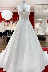 BMbridal Elegant V Neck Satin White Rüschen Hochzeit Dresses Long