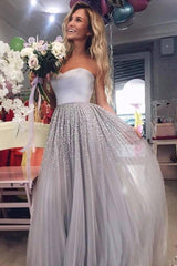 Hier kaufen Sie Silber Abendkleider Lang Günstig online. www.Thekleid.de bietet Etuikleider Abiballkleider Online mit hocher Qualität und günstigen preis an.