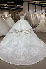 Designer Ihre Hochzeit bei babyonlinedress.de mit Elegante Brautkleider A Linie. Luxus Hochzeitskleider Mit Glitzer für Sie zur Hochzeit.