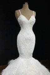 Kaufen Sie Elegante Brautkleider Mit Spitze online bei babyonlinedress.de. Hochzeitskleider Günstig Online für Sie mit günstigen preis bekommen.