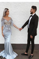 hier können Sie Silber Abendkleider Lang Günstig Mit Spitze online bei Thekleid.de. Abendmoden Abiballkleider für Sie mit nach Maße anfertigen service.