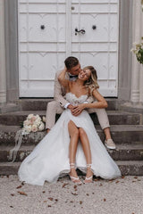 Finden Sie Wunderschöne Hochzeitskleider A Linie online bei babyonlinedress.de. Brautkleider mit Spitze aus tüll mit hocher Qualität bekommen.