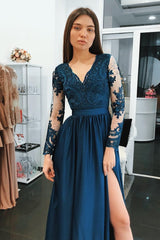 Kaufen sie Dunkel Blau Abendkleider Lang Günstig online bei Thekleid.de. Spitze Abendmoden Mit Ärmel für Sie zur Abiball online.