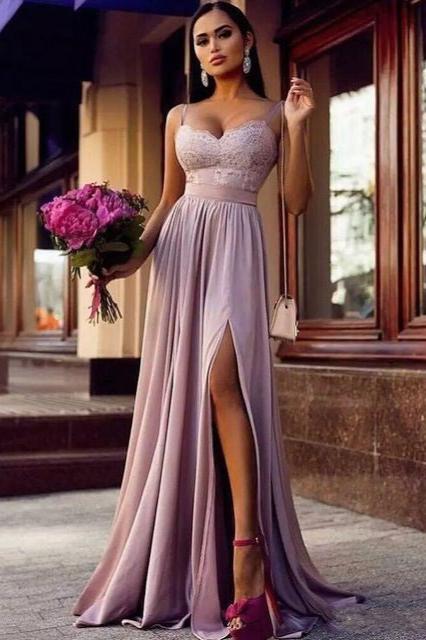 Thekleid.de als Weltmarktführer im Online-Einzelhandel, bietet eine große Auswahl an Hochzeitskleidern, Abendkleidern für Abendkleider, Kleidern für besondere Anlässe und Abiballkleider in hoher Qualität und zu erschwinglichen Preisen.