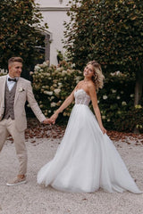 Finden Sie Wunderschöne Hochzeitskleider A Linie online bei babyonlinedress.de. Brautkleider mit Spitze aus tüll mit hocher Qualität bekommen.