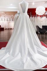 BMbridal Elegant V Neck Satin White Rüschen Hochzeit Dresses Long