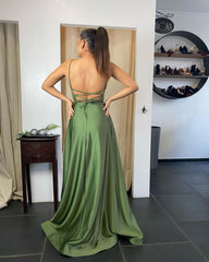 Finden Sie Designer Abendkleider Grün online bei Thekleid.de. Abiballkleider Lang Günstig für Sie nach maß zum abiball gehen.
