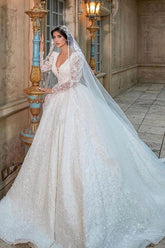 Hier können Sie Extravagante Hochzeitskleider Glitzer online bei babyonlinedress.de. Prinzessin Brautkleider Spitzenärmel für Sie zur Hochzeit gehen.