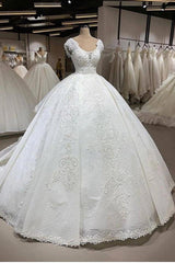 Designer Ihre Hochzeit bei babyonlinedress.de mit Elegante Brautkleider A Linie. Luxus Hochzeitskleider Mit Glitzer für Sie zur Hochzeit.