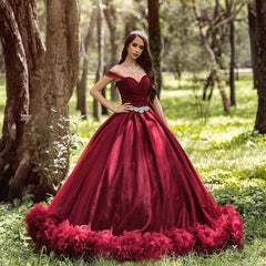 Bestellen Sie Weinrot Hochzeitskleider Prinzessin online bei babyonlinedress.de. Brautkleid Günstig Online für Sie zur Hochzeit gehen.