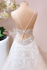 Kaufen Sie Neue Hochzeitskleider A Linie online bei babyonlinedress.de. Brautkleid mit Spitze für Sie zur Hochzeit gehen.