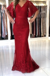 Kaufen Sie Elegante Abendkleider Lang Rot online bei Thekleid.de. Abendmoden Spitze mit Ärmel für Sie nach maß zum abend party online.