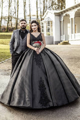 Bestellen Sie Schwarzes Hochzeitskleid Prinzessin, Ausgefallene Brautmode online bei Babyonlinedress.de.mit günstigen preis online kaufen.