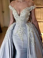 Suchen Sie Luxus Abendkleider Lang Günstig online bei Thekleid.de. Abiballkleider mit Glitzer für Sie zum Abiball gehen.