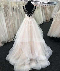 Bestellen Sie Elegante Brautkleider A Linie online bei babyonlinedress.de. Hochzeitskleider V Ausschnitt Mit Spitze nach maß zur Hochzeit gehen.