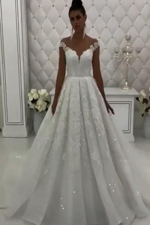 Bestellen Sie Elegante Brautkleid A Linie online bei babyonlinedress.de. Hochzeitskleider Mit Spitze Online für Sie zur Hochzeit online.