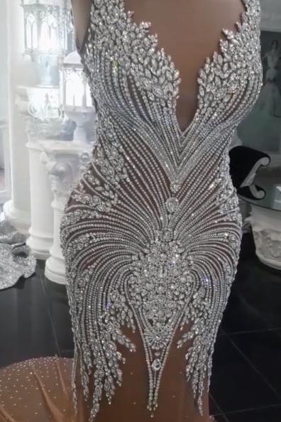 Herstellen wir Luxus Abendkleider Lang online bei Thekleid.de. Kristal Abendmoden Abiballkleid Online für Sie zum Abiball online.