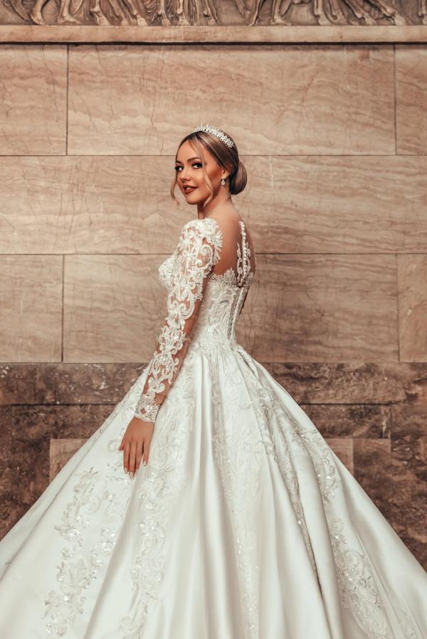 King Princess Wedding Dresses with Lace Long Sleeves Wedding Dresses