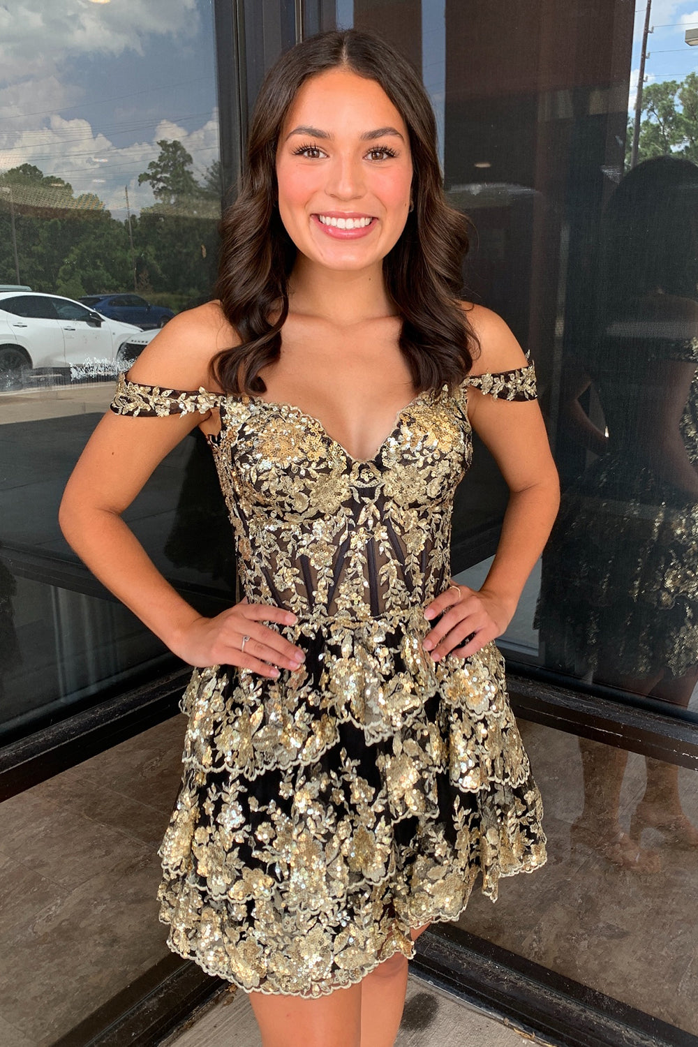 Sparkly Golden A-Line Tiered Lace Short Homecoming Prom Dress