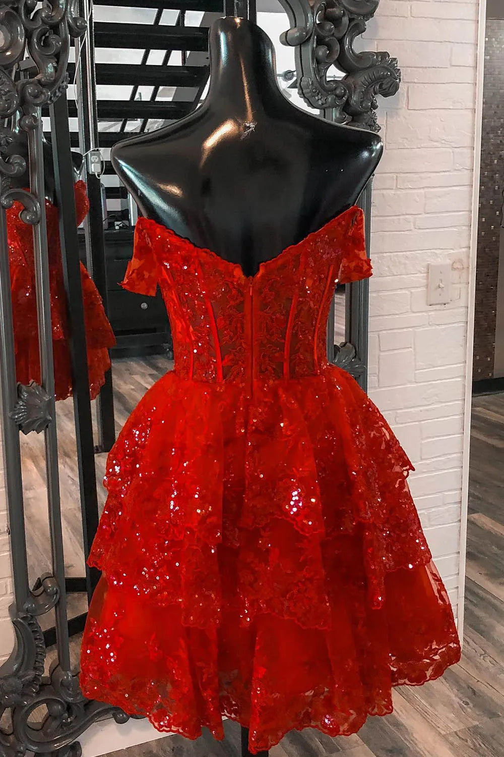 Sparkly Golden A-Line Tiered Lace Short Homecoming Prom Dress