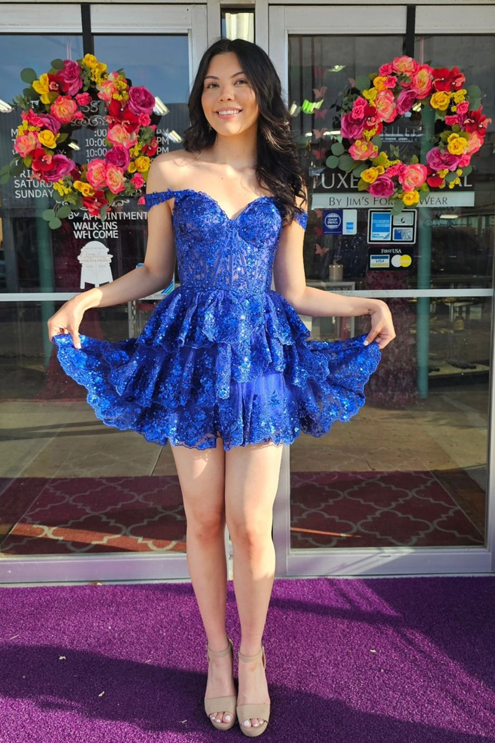 Sparkly Golden A-Line Tiered Lace Short Homecoming Prom Dress