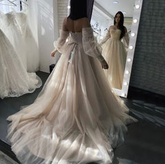 Kaufen Sie wunderschöne Schlichte Brautkleider A linie online bei babyonlinedress.de. Hochzeitskleider mit Spitze für sie zur Hochzeit gehen.