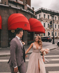 babyonlinedress.de bietet Große Auswahl von Boho Hochzeitskleider V Ausschnitt online. Brautkleider mit Spitze aus Tüll nach maß zur Hochzeit gehen.