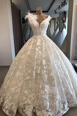 Kaufen Sie Elegante Brautkleider Prinzessin online bei babyonlinedress.de. A Linie Hochzeitskleid Günstig Online für Sie zur Hochzeit online.