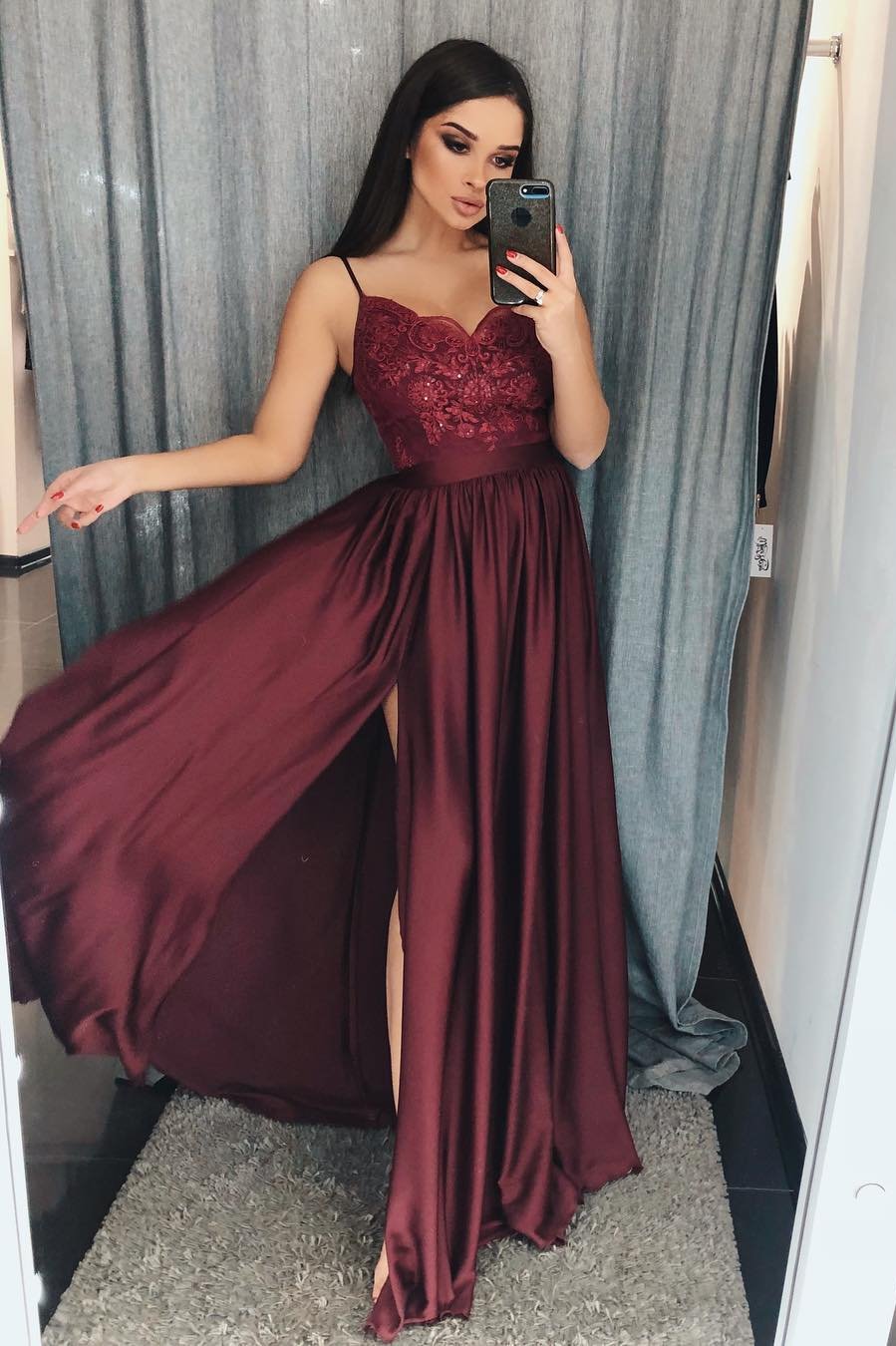 Hier können Sie Schlichte Abendkleider Weinrot online bei Thekleid.de kaufen. Abendmoden Lang Günstig Online für Sie zum abiball gehen online.