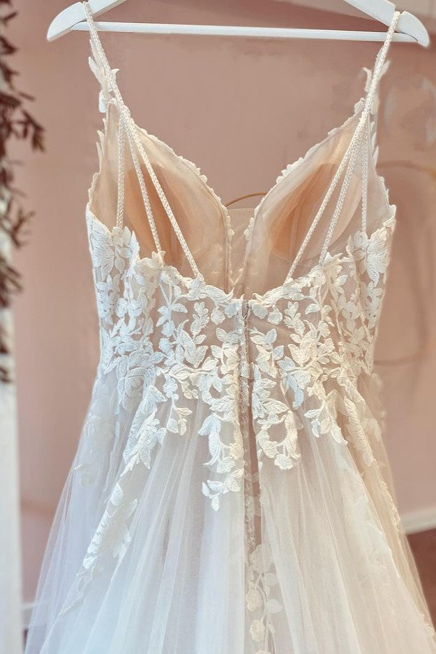 Laden Sie das Bild in den Galerie-Viewer, Kaufen Sie Schlichte Brautkleider A Linie online bei babyonlinedress.de. Hochzeitskleider mit Spitze aus Tüll für Sie zur Hochzeit gehen.
