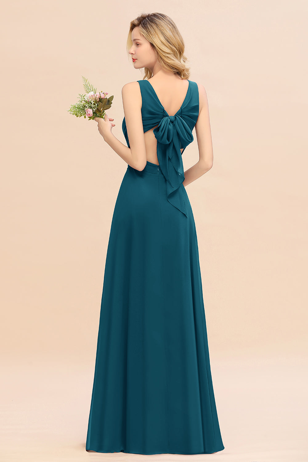 BMbridal Affordable V Ausschnitt Ruffle Long Grape Chiffon Bridesmaid Dress with Schleife