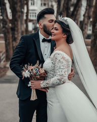 Finden Sie Designer Hochzeitskleider Spitze online bei babyonlinedress.de. Meerjungfrau Brautkleider mit Ärmel nach maß zur Hochzeit gehen.