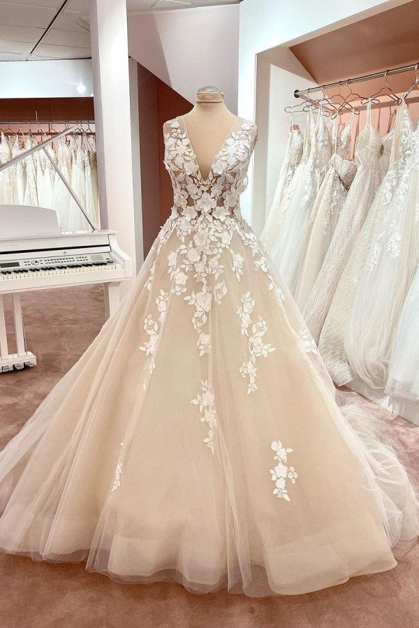 babyonlinedress.de bietet Große auswahl Schlichtes Hochzeitskleid Spitze online. Brautkleid V Ausschnitt A Linie für Sie zur Hochzeit gehen.