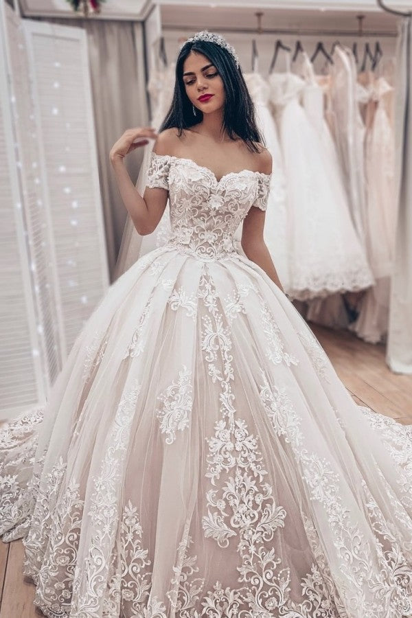 Kaufen Sie Luxus Brautkleider Prinzessin online bei babyonlinedress.de. Spitze Hochzeitskleider Online Kaufen für Sie zur Hochzeit online.