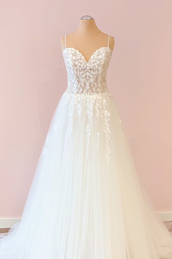 Finden Sie Weiße Hochzeitskleider A Linie online bei babyonlinedress.de. Brautkleider mit Spitze aus Tüll zur Hochzeit gehen.